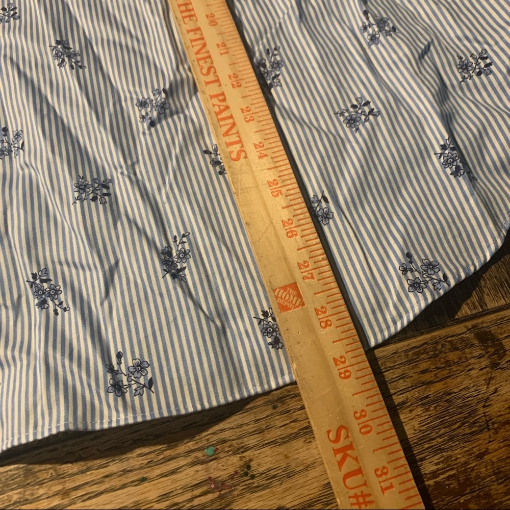 Chaps button down shirt women’s - Picture 3 of 10